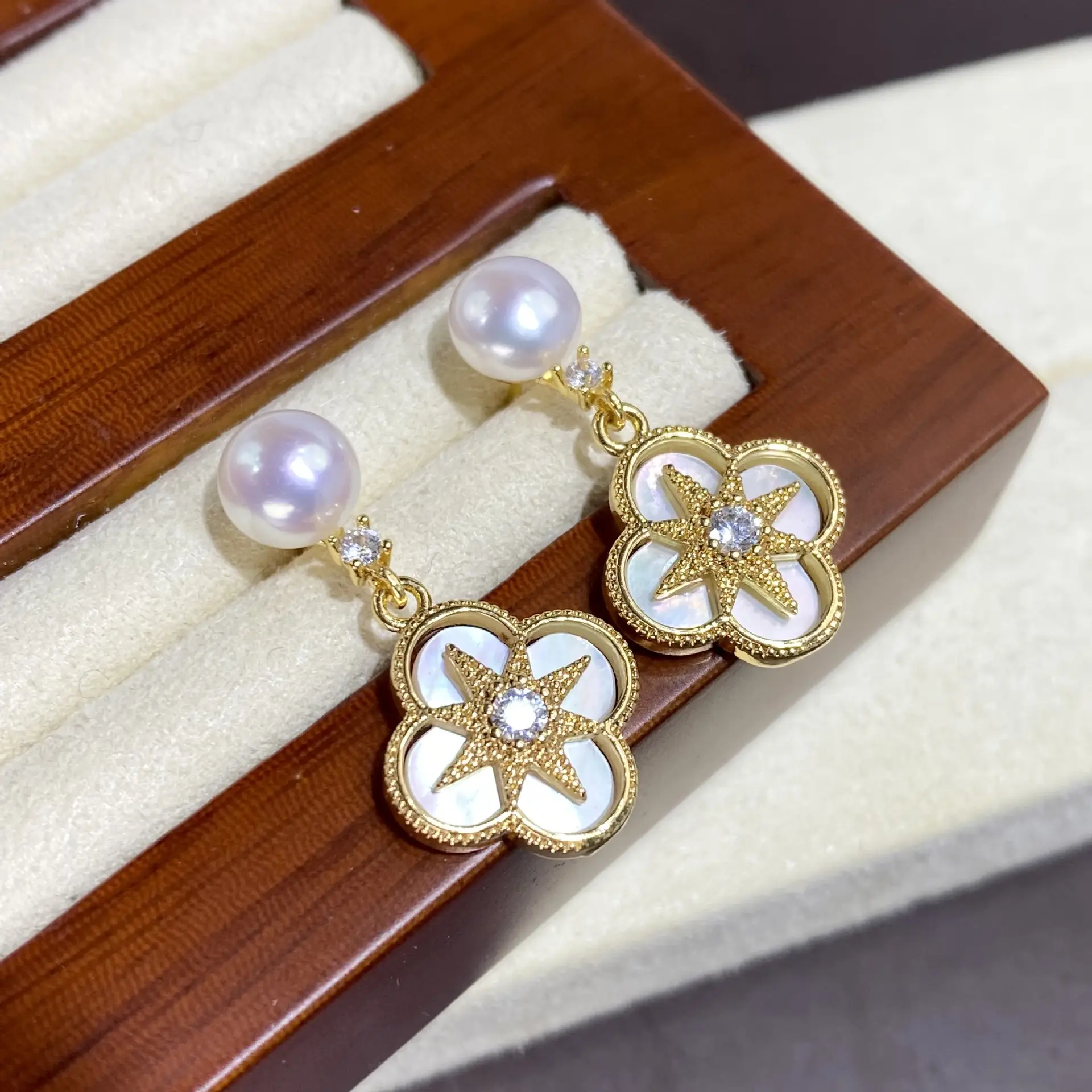 French Clover Pearl Earrings for Women