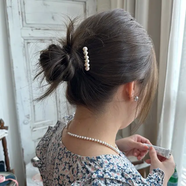 Natural Pearl Hairpin Comb for Bangs & Top Inverted Style - Image 7