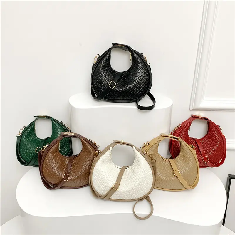 2023 Winter Women's Retro Shoulder Messenger Bag - Image 10