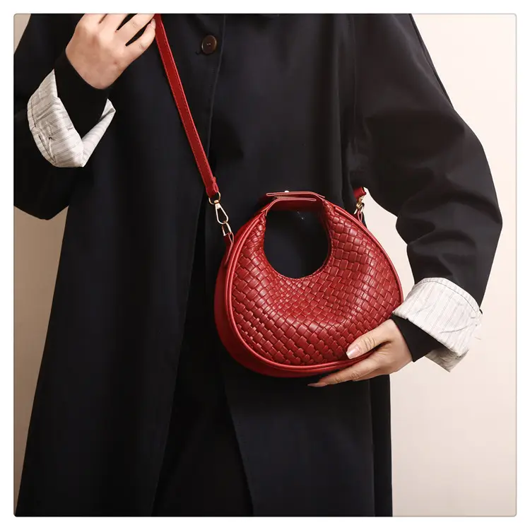 2023 Winter Women's Retro Shoulder Messenger Bag — feature 16