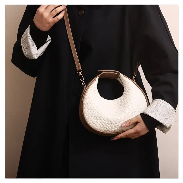 2023 Winter Women's Retro Shoulder Messenger Bag — feature 18