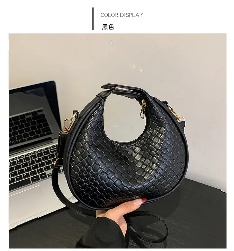 2023 Winter Women's Retro Shoulder Messenger Bag — feature 27