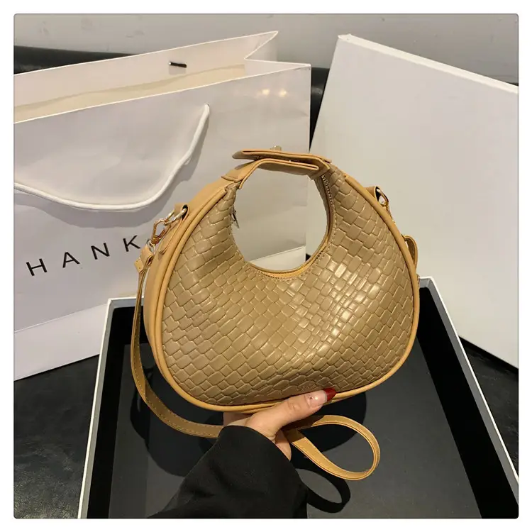 2023 Winter Women's Retro Shoulder Messenger Bag — feature 34