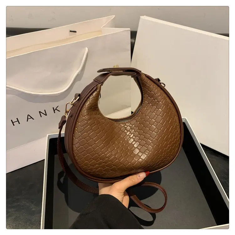 2023 Winter Women's Retro Shoulder Messenger Bag — feature 37