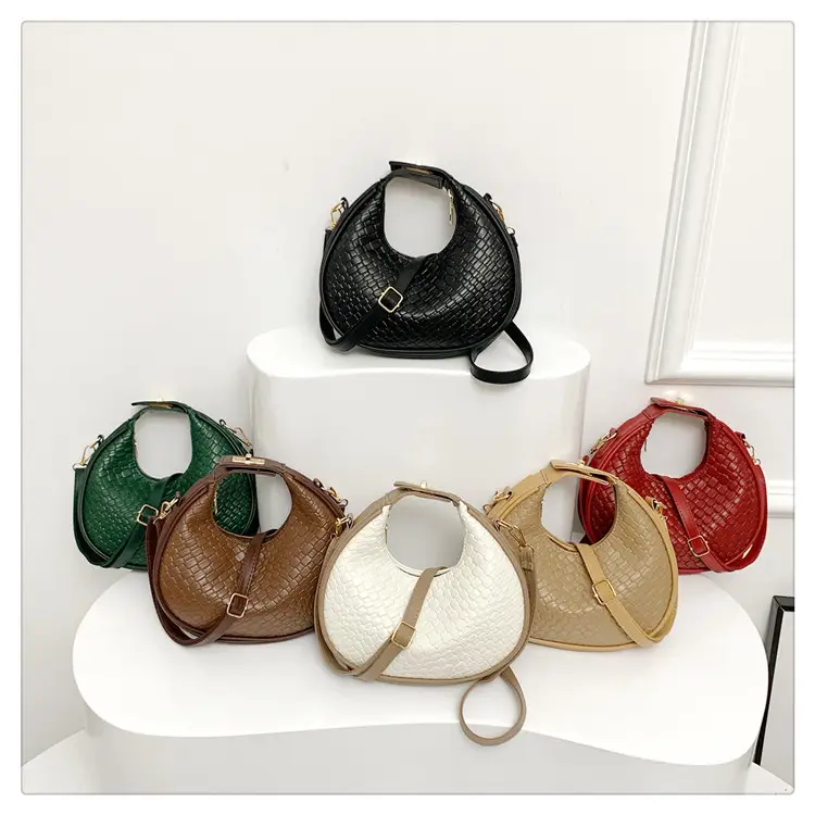 2023 Winter Women's Retro Shoulder Messenger Bag — feature 40