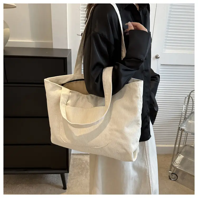 2023 Winter Large Capacity Shoulder Bag for Women — feature 22