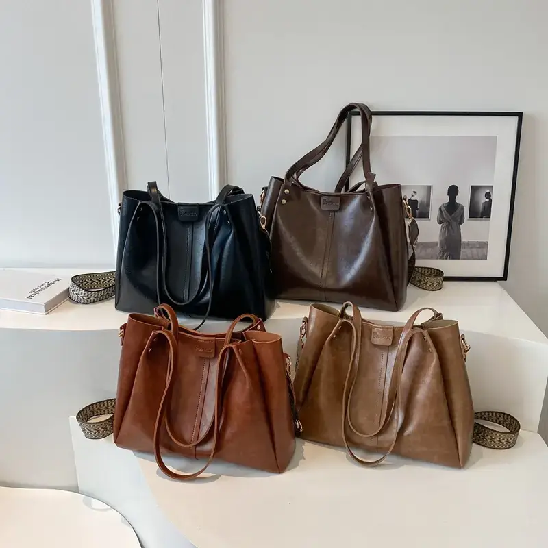 Black Leather Shoulder Bag for Women Winter 2026 - Image 6