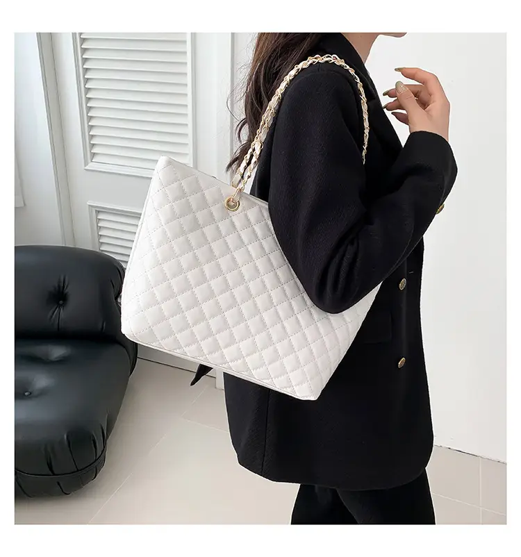 Korean Style Rhombic Chain Shoulder Bag for Women — feature 16