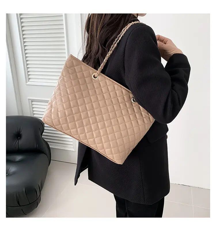 Korean Style Rhombic Chain Shoulder Bag for Women — feature 18