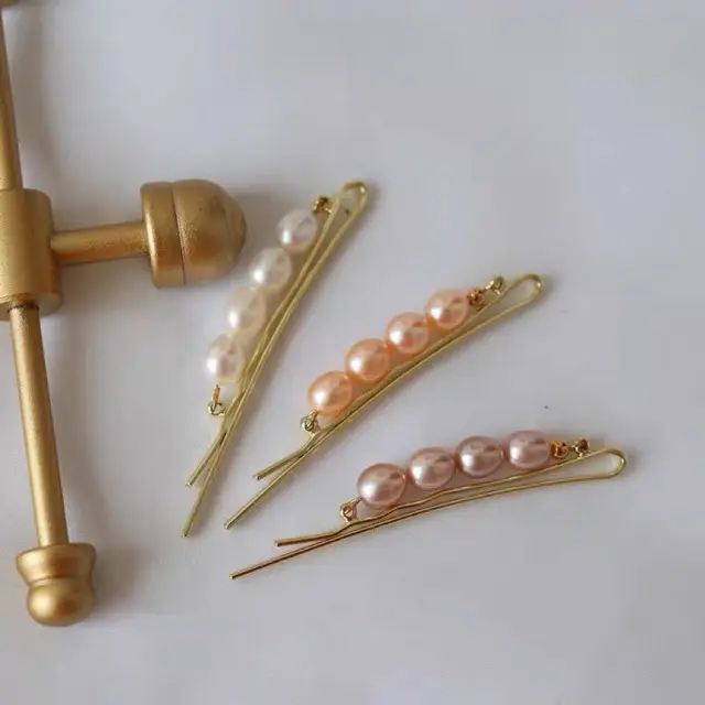 Pearl Baroque Hairpin with Bangs for Women - Image 3