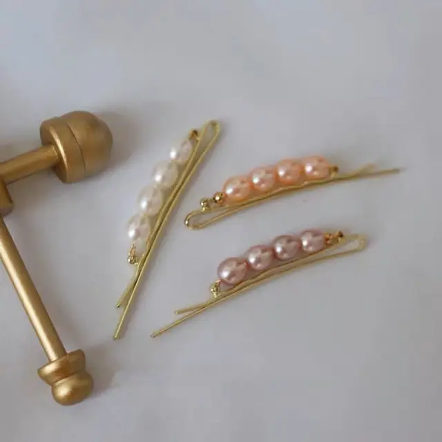 Pearl Baroque Hairpin with Bangs for Women - Image 4