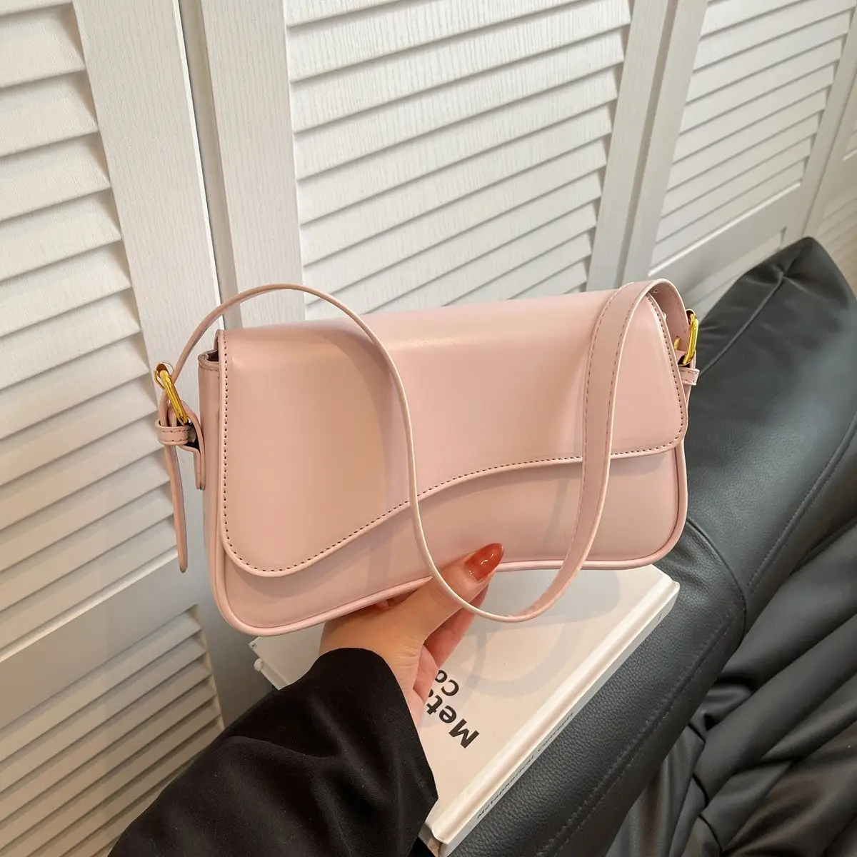 Red Magnetic Buckle Shoulder Bag for Women