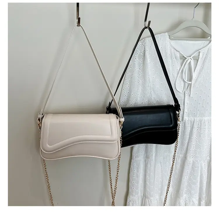 Red Magnetic Buckle Shoulder Bag for Women — feature 33