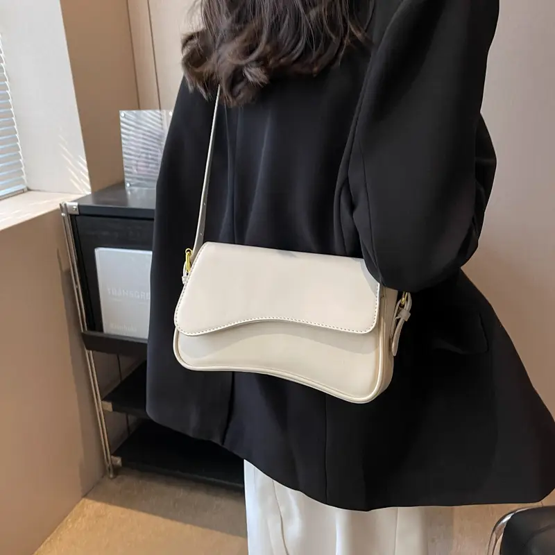 Red Magnetic Buckle Shoulder Bag for Women — feature 7