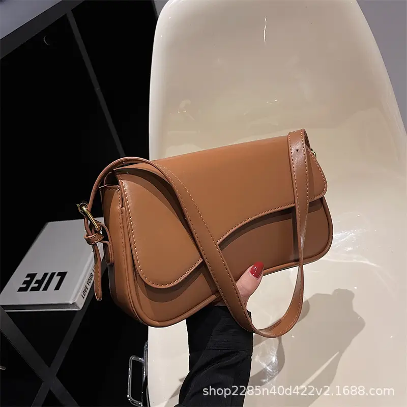 Red Magnetic Buckle Shoulder Bag for Women