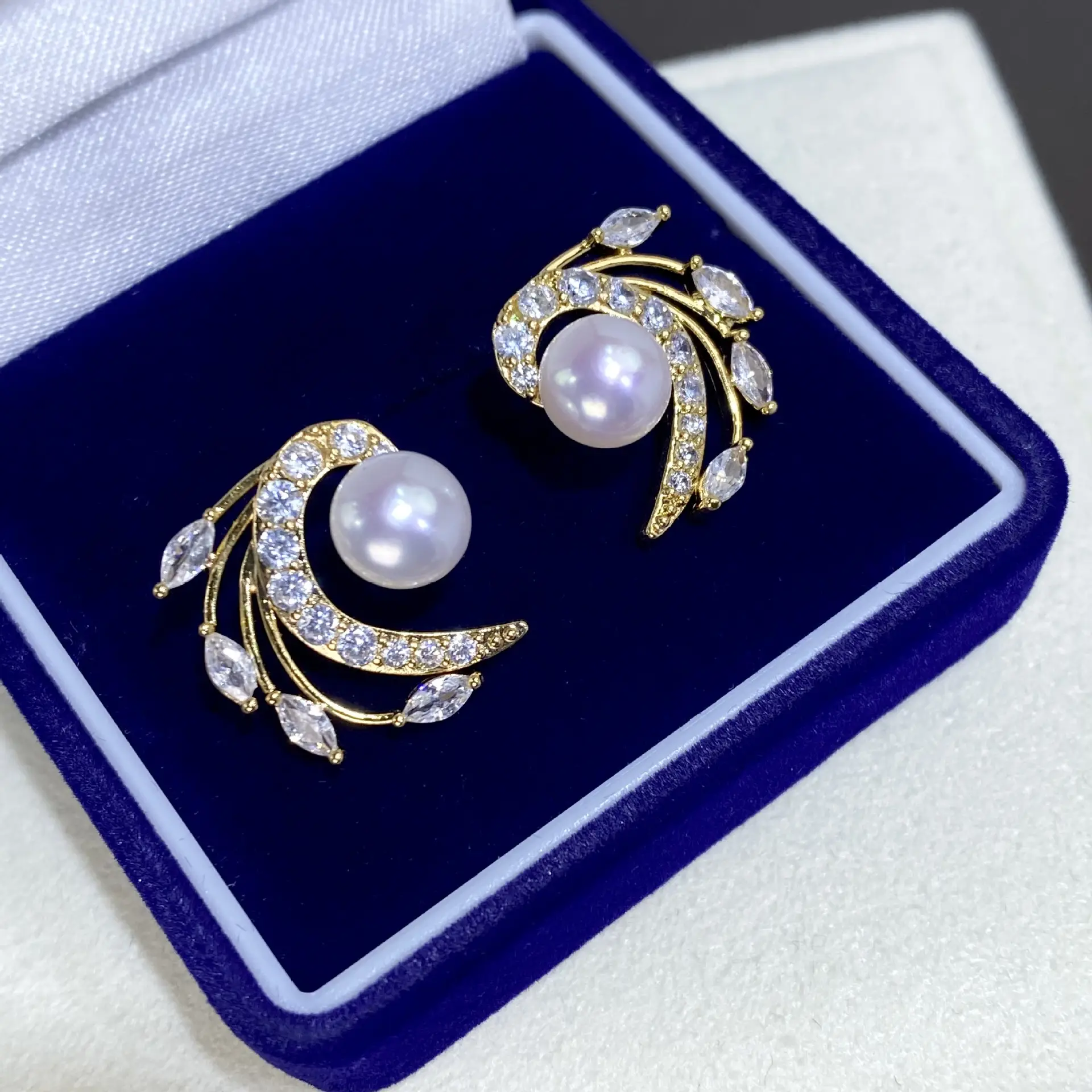 TikTok Gold Leaf Earrings with Pearl & Diamond Design