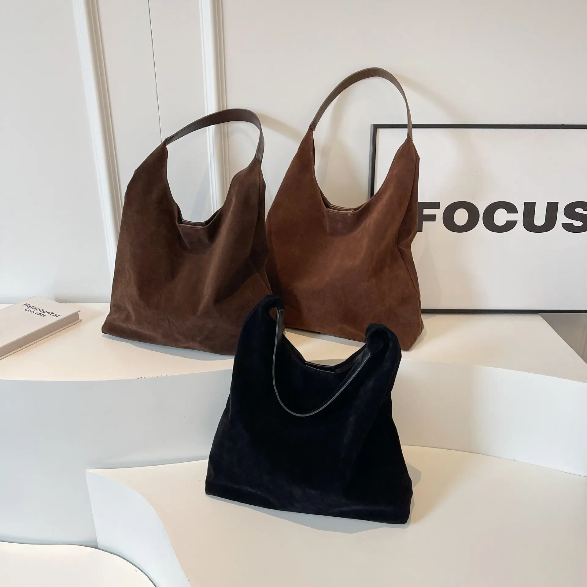 Black Retro Frosted Shoulder Bag for Women 2023 - Image 2