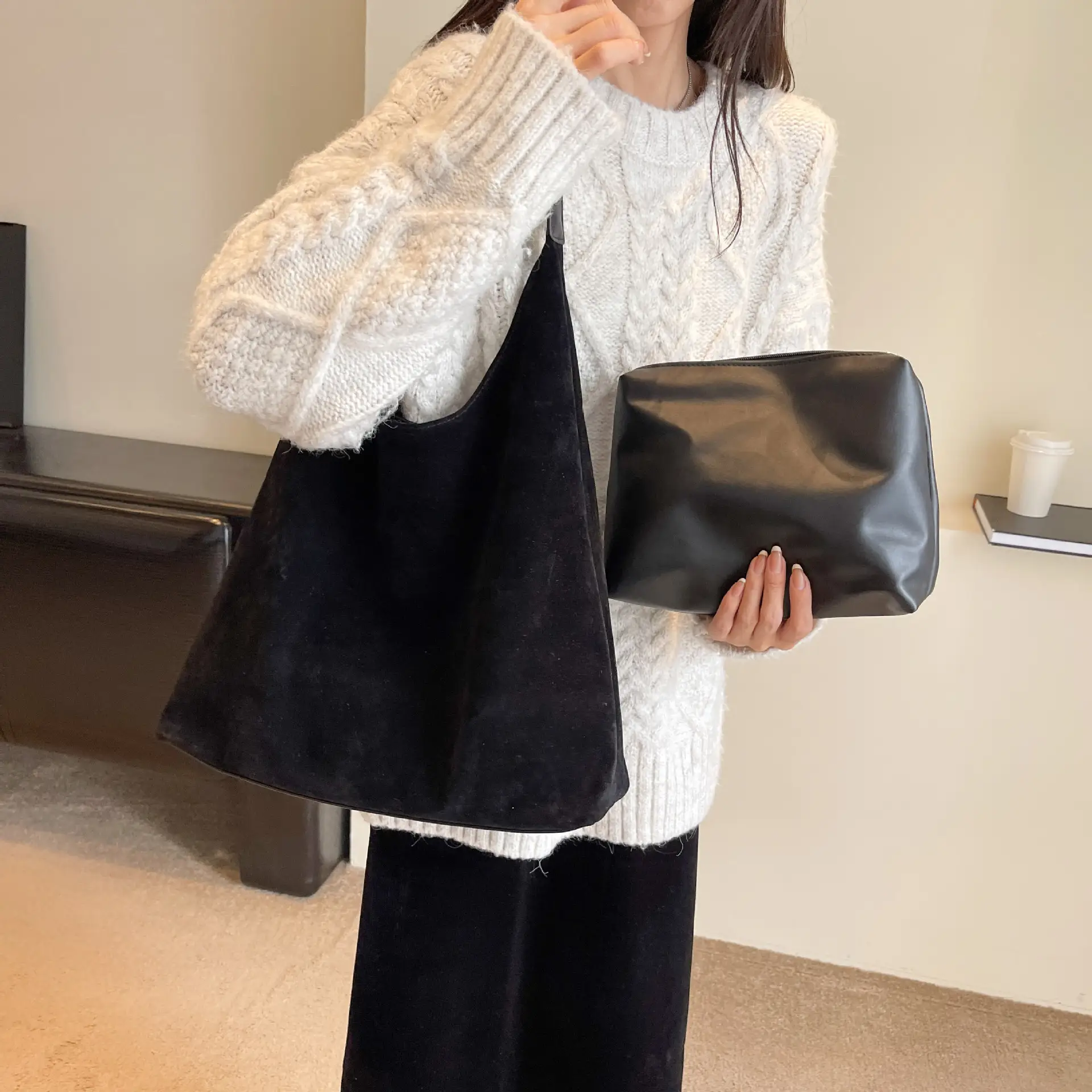 Black Retro Frosted Shoulder Bag for Women 2023 - Image 4