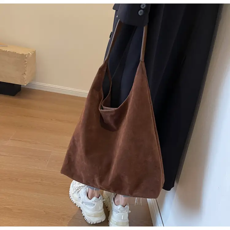 Black Retro Frosted Shoulder Bag for Women 2023 — feature 15