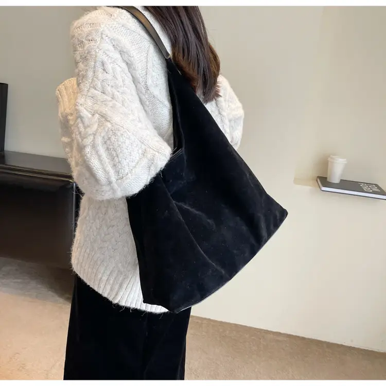 Black Retro Frosted Shoulder Bag for Women 2023 — feature 16