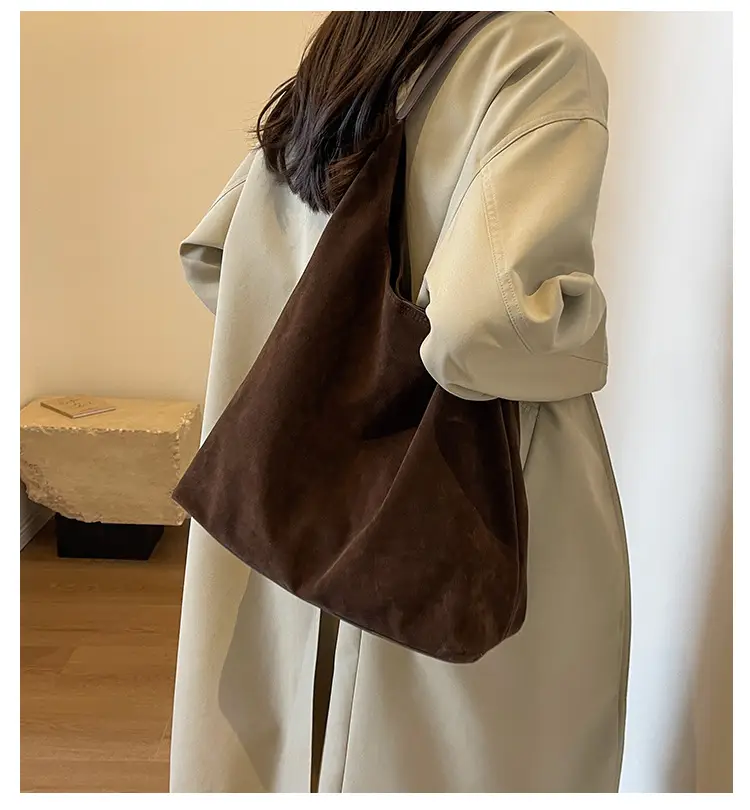Black Retro Frosted Shoulder Bag for Women 2023 — feature 2
