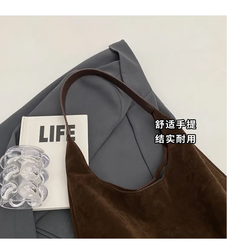 Black Retro Frosted Shoulder Bag for Women 2023 — feature 5