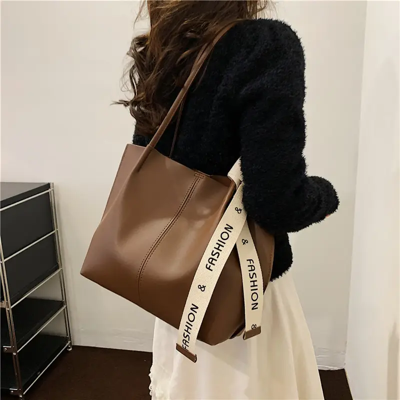 2023 Winter Brown Leather Shoulder Bag with "POV Fashion" Strap - Image 4