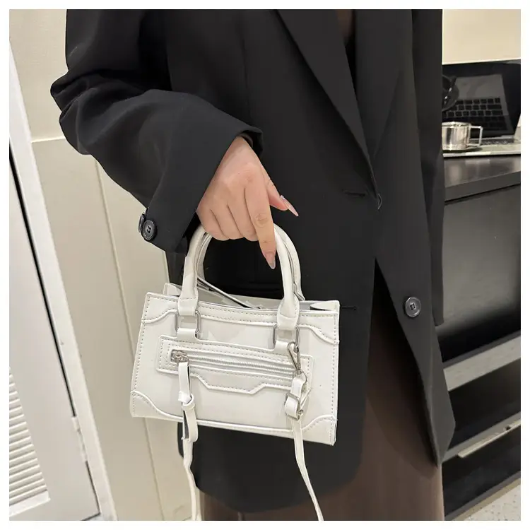 British Style Women's Shoulder Crossbody Bag 2023 New Stitching — feature 22
