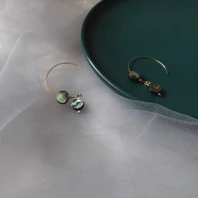 Natural Abalone Shell Earrings 14k Gold Round Circle Hong Kong Style