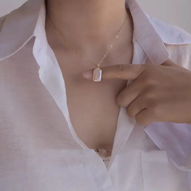 Gold Pearl Clavicle Necklace for Women - Image 3