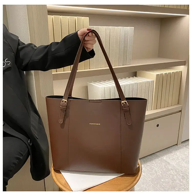 Retro Brown Beige Women's Shoulder Tote Bag 2023 — feature 25