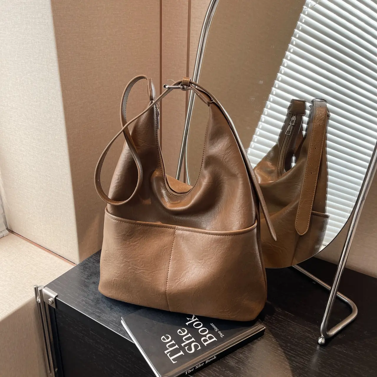 Vintage Brown Leather Shoulder Bag for Women 2024 - Image 4