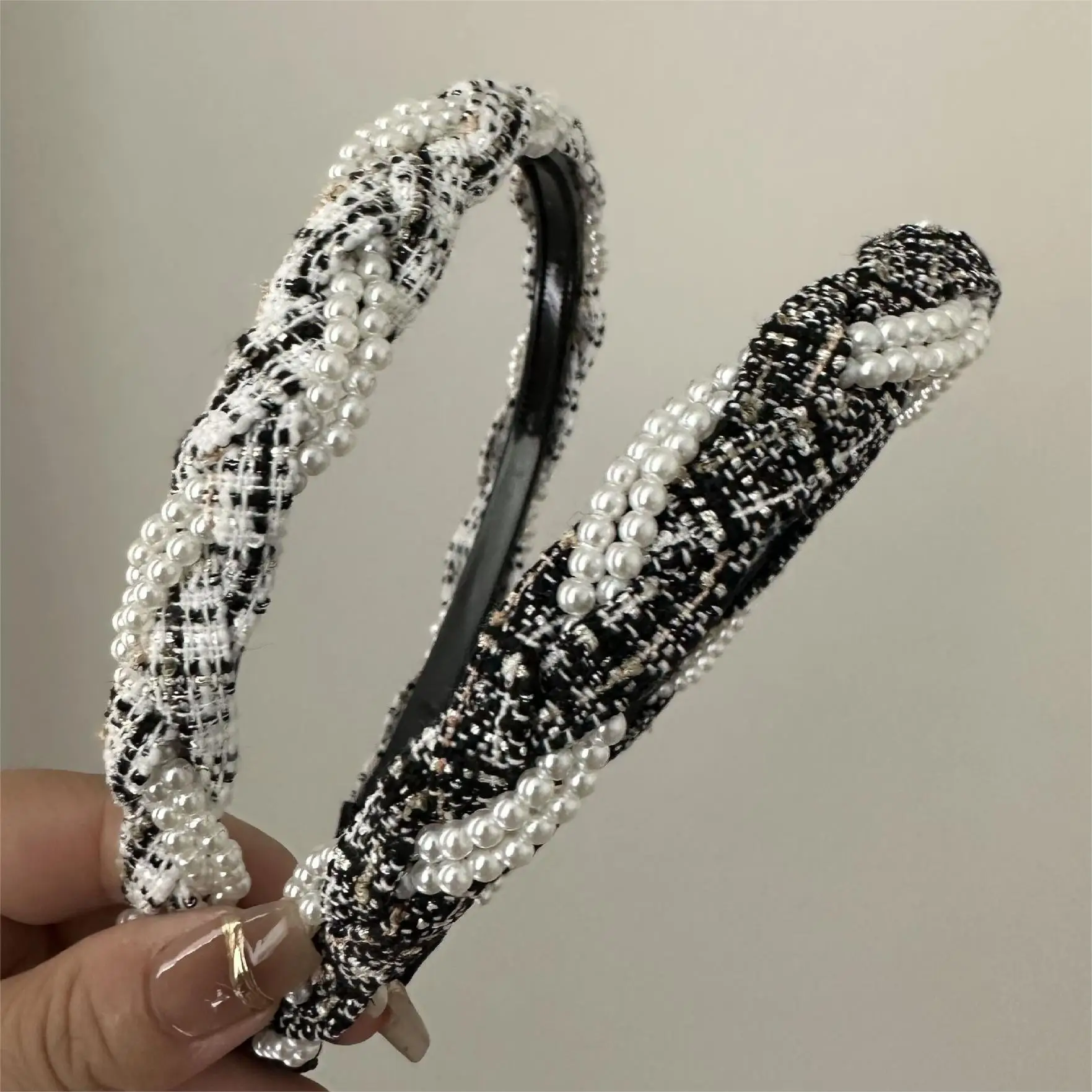Narrow Pearl Twist Hair Band for Women - Image 5