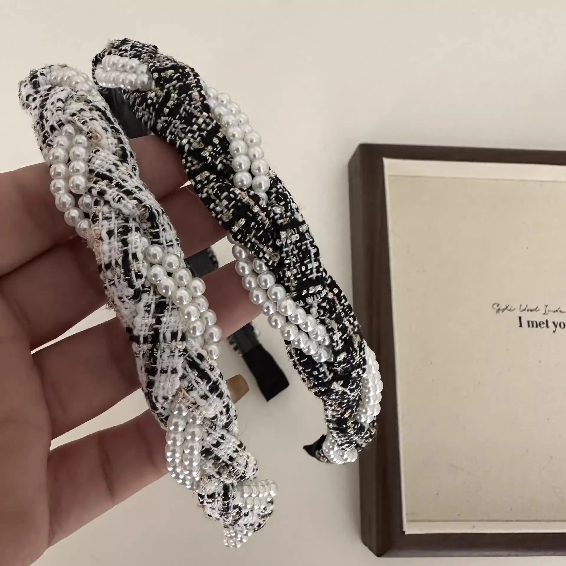Narrow Pearl Twist Hair Band for Women — feature 3