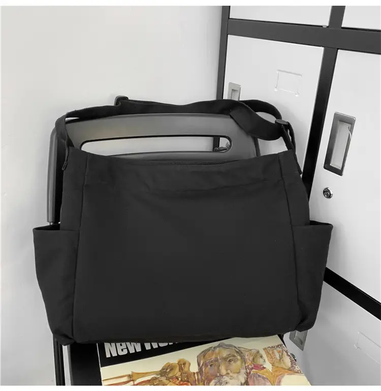 New Japanese Style Large Capacity Black Shoulder Bag — feature 59