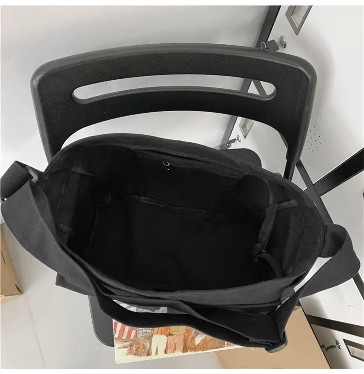 New Japanese Style Large Capacity Black Shoulder Bag — feature 61