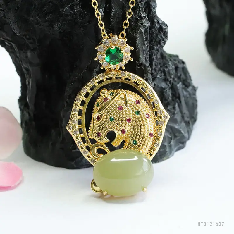Guan Yu Jade Pendant Clear Water Leopard Necklace — feature 7
