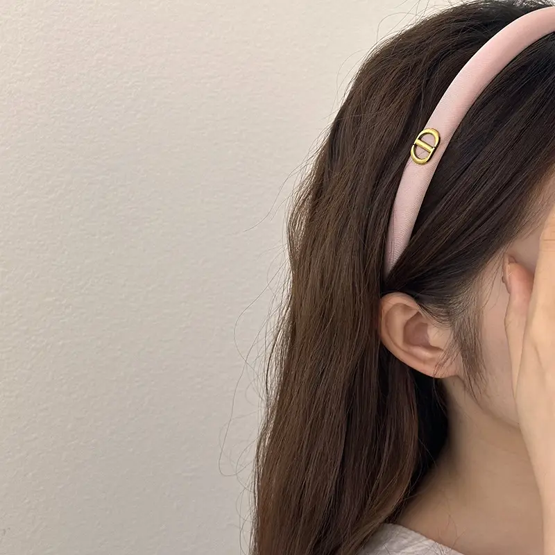 Chanel Style White Hairpin with Gold Clasp - Image 8