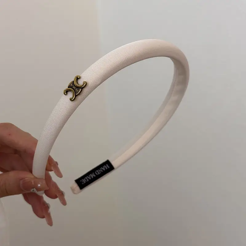 Chanel Style White Hairpin with Gold Clasp — feature 7