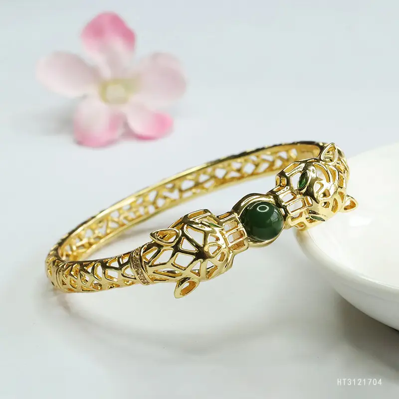Guan Yu Jade Jasper Bracelet Gold Green Bead — feature 9