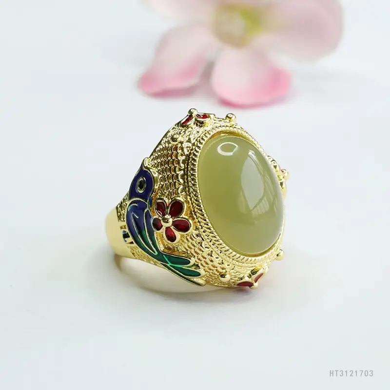 Guan Yu Jade Ring Clear Water Material Pigeon Egg Design - Image 3