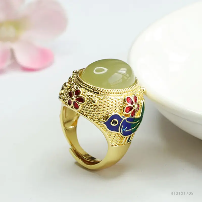 Guan Yu Jade Ring Clear Water Material Pigeon Egg Design - Image 5