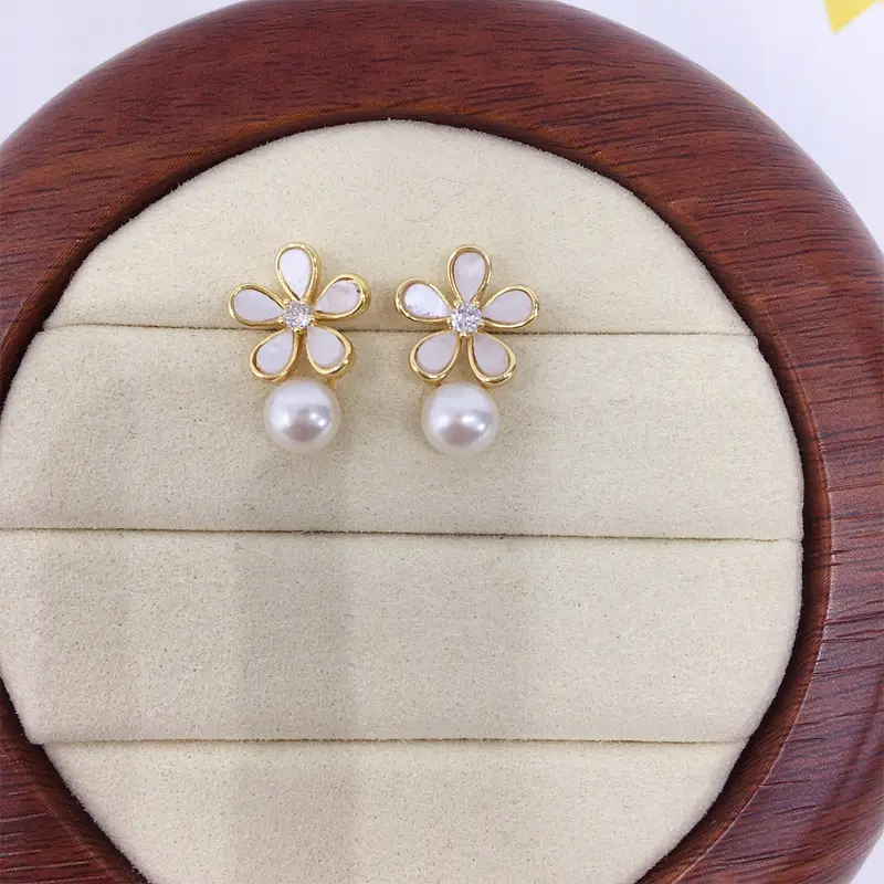 Korean Style Pearl Flower Earrings 18k Gold Filled — feature 3