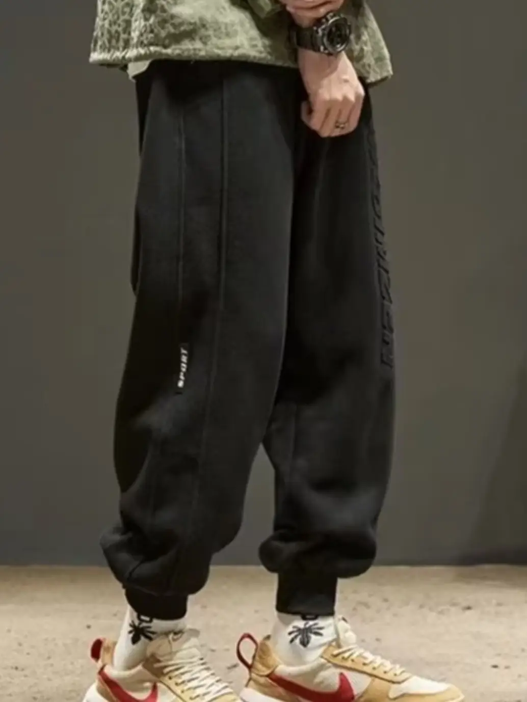 Men Fleece Lined Ankle Sweatpants Black - Image 9