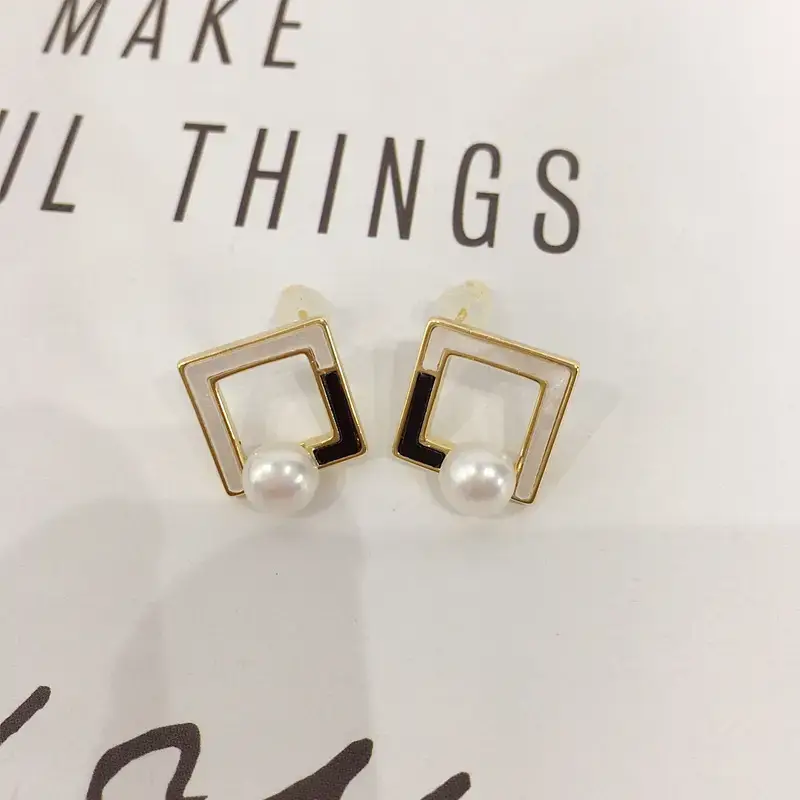18K Gold-Filled Square Pearl Earrings for Women - Image 4