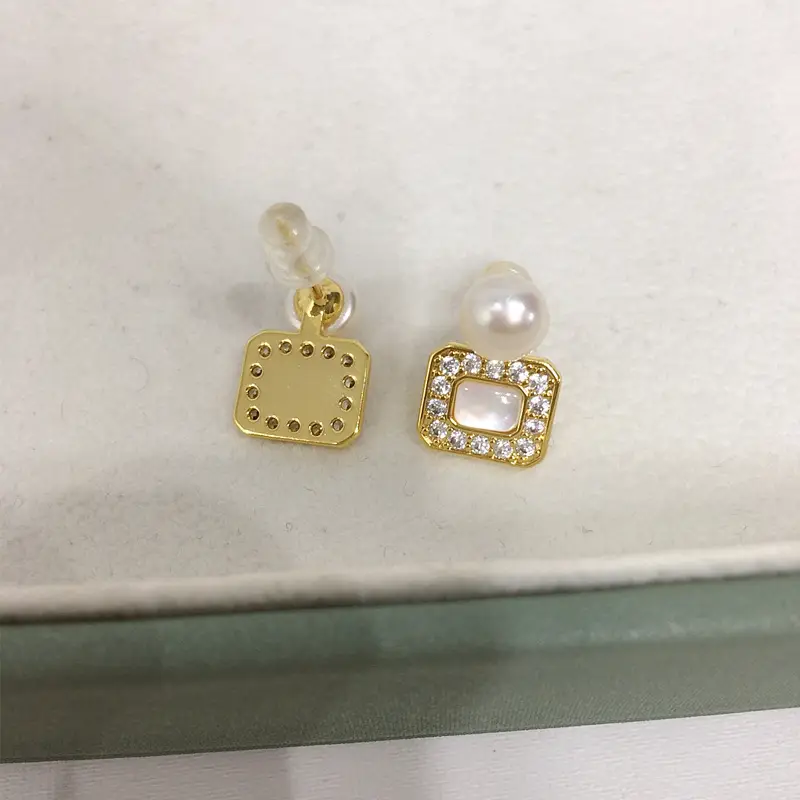 Square Pearl Earrings 18K Gold with Sea Shell & Crystal — feature 9