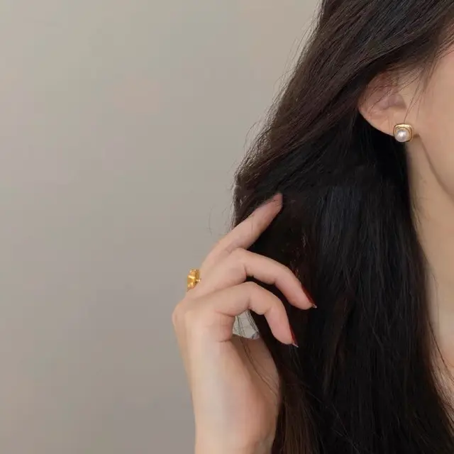 Classic Square Pearl Earrings for Women - Image 4