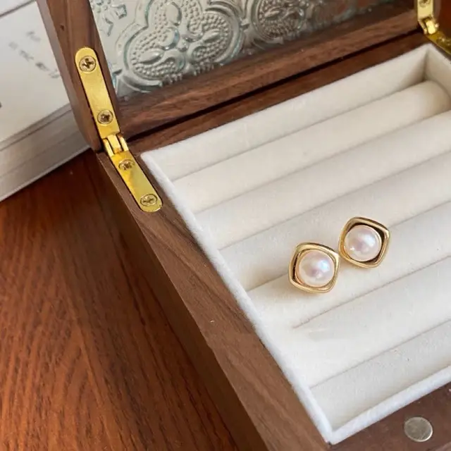 Classic Square Pearl Earrings for Women — feature 5