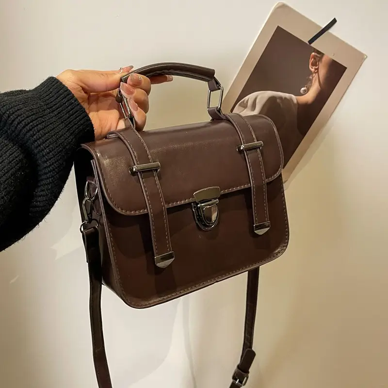 Women's tan leather shoulder messenger bag 2023 - Image 7