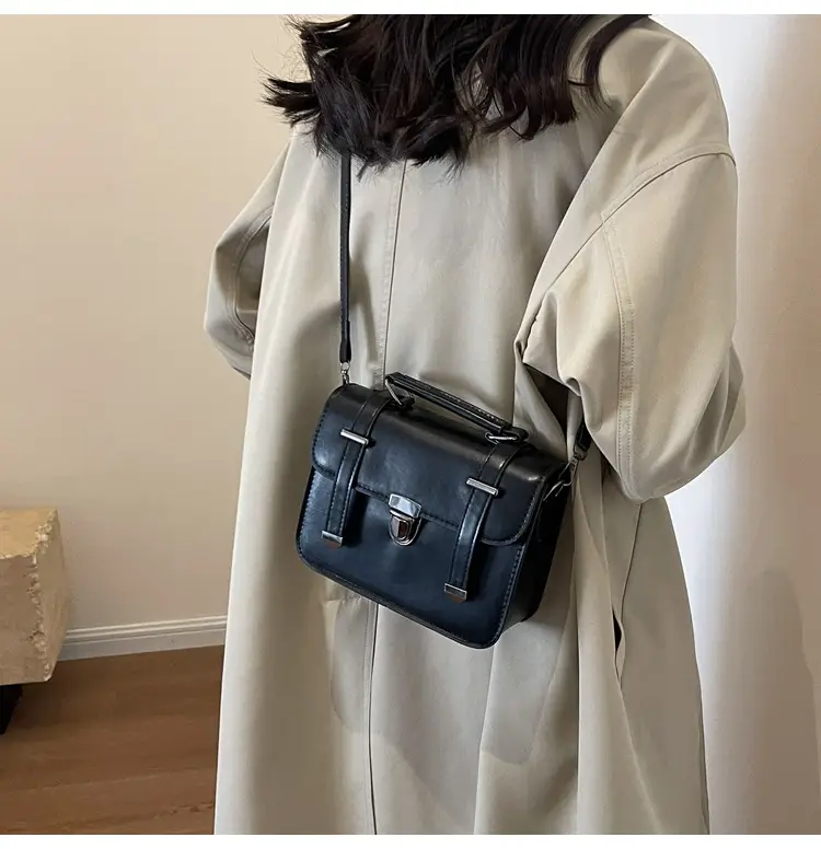 Women's tan leather shoulder messenger bag 2023 — feature 14